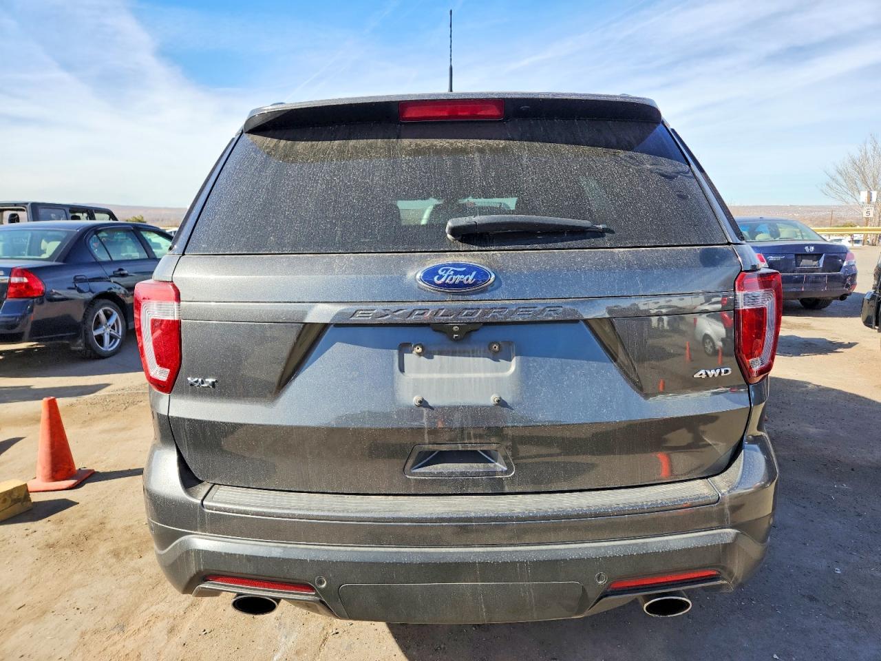 2018 FORD EXPLORER XLT photo 6