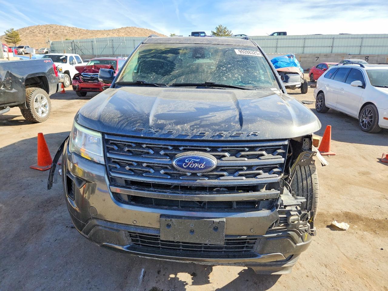 2018 FORD EXPLORER XLT photo 5