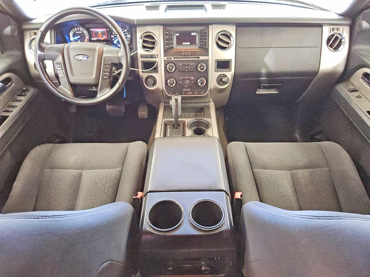 2017 FORD EXPEDITION XLT photo 8