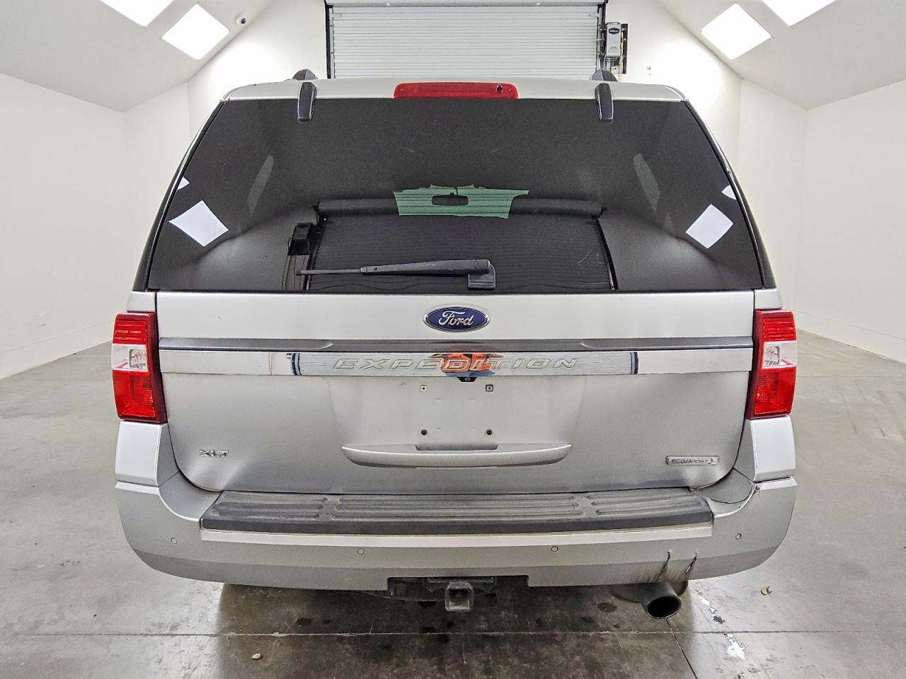 2017 FORD EXPEDITION XLT photo 6