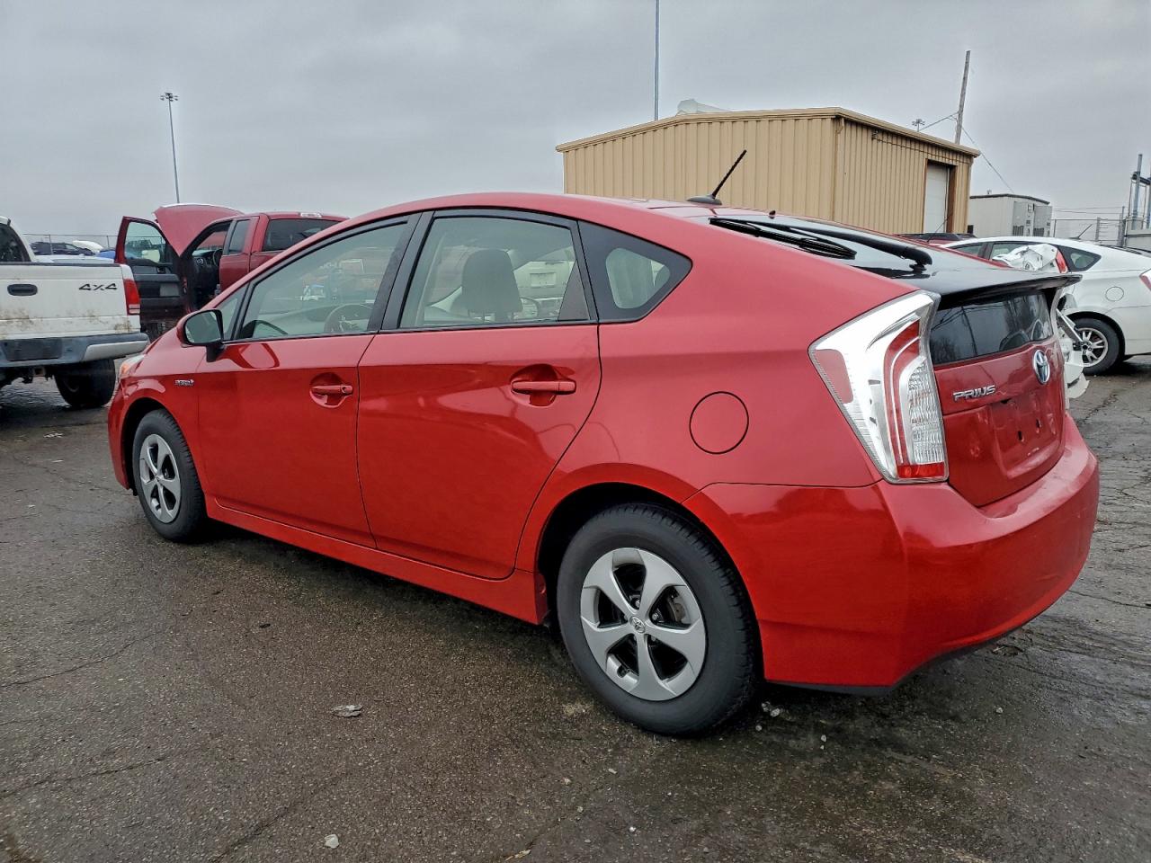 2012 TOYOTA PRIUS photo 2