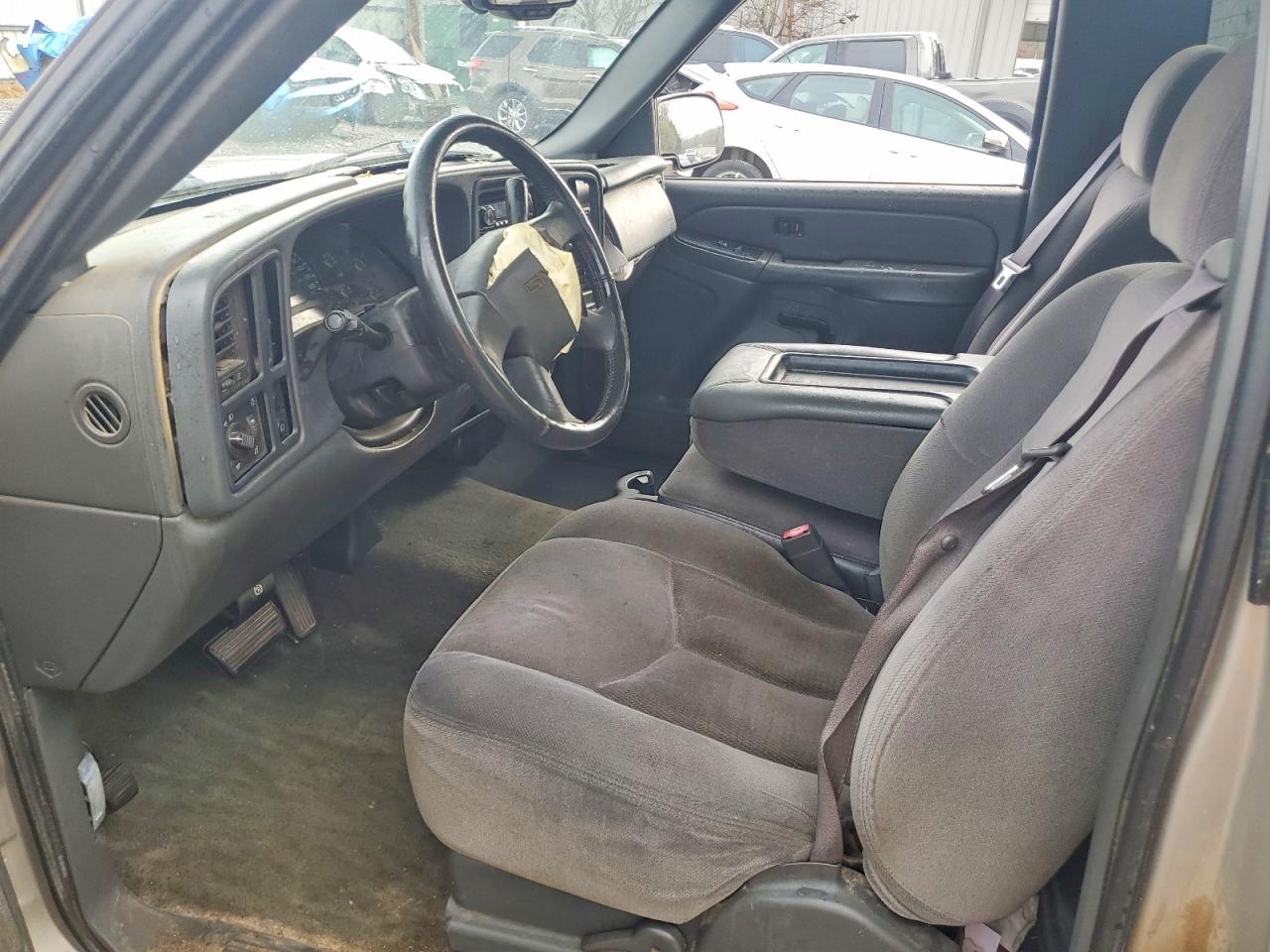2004 GMC NEW SIERRA C1500 photo 7