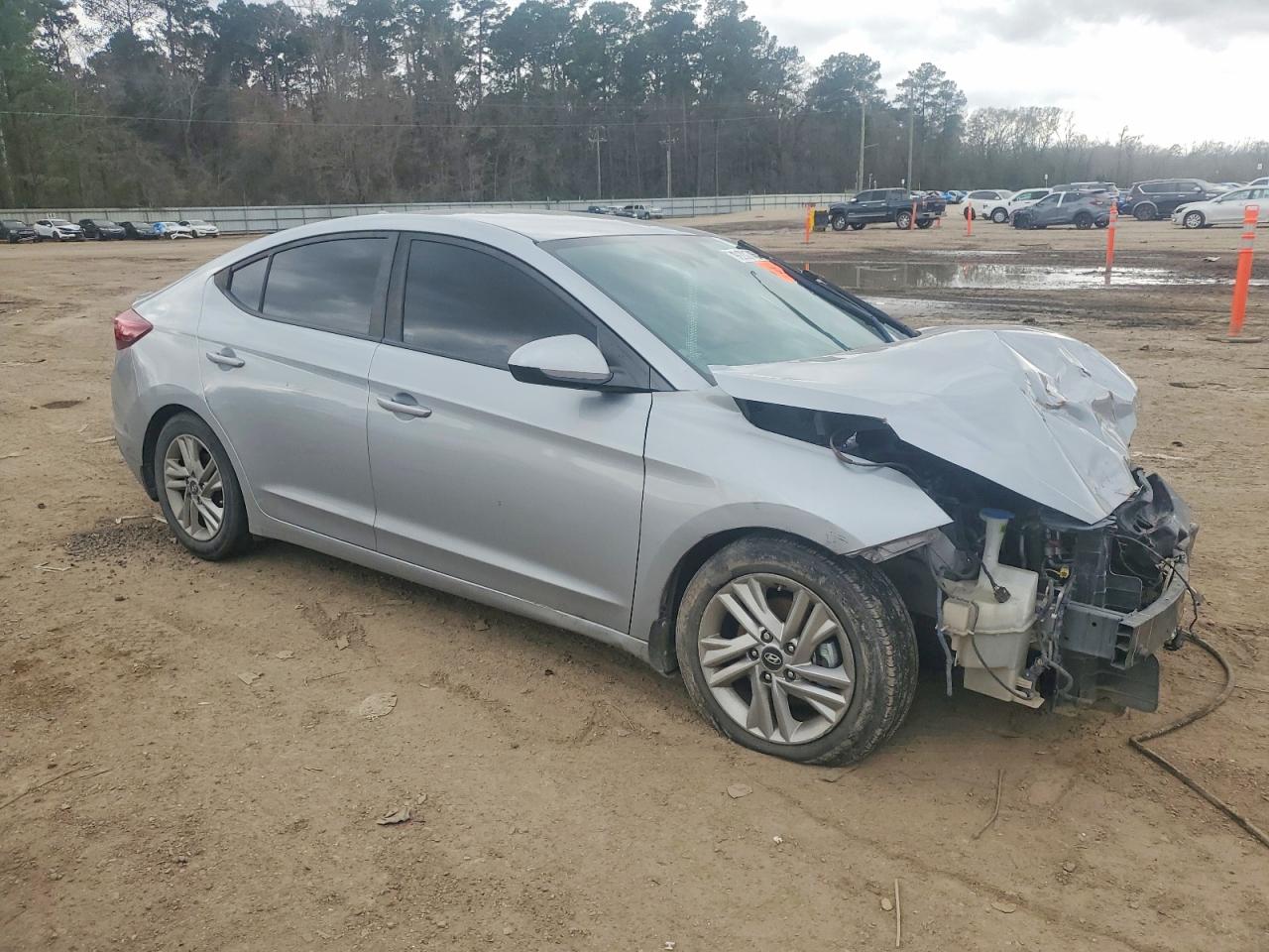 2020 HYUNDAI ELANTRA SEL photo 4