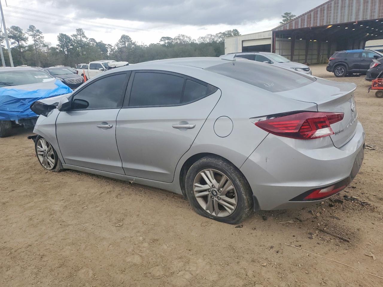 2020 HYUNDAI ELANTRA SEL photo 2
