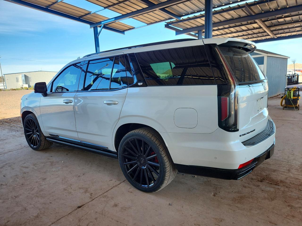 2022 CADILLAC ESCALADE SPORT PLATINUM photo 2