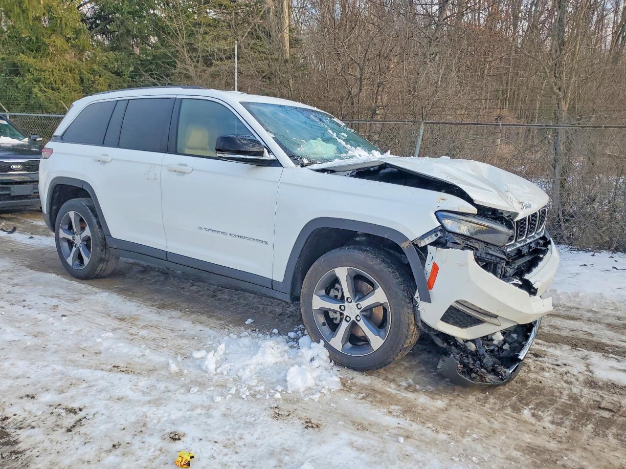 2022 JEEP GRAND CHEROKEE LIMITED 4XE photo 4