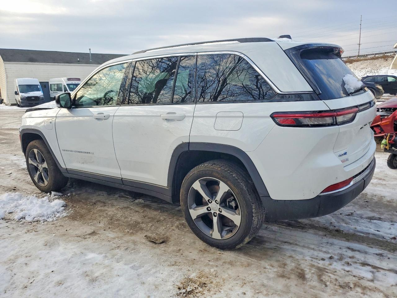 2022 JEEP GRAND CHEROKEE LIMITED 4XE photo 2