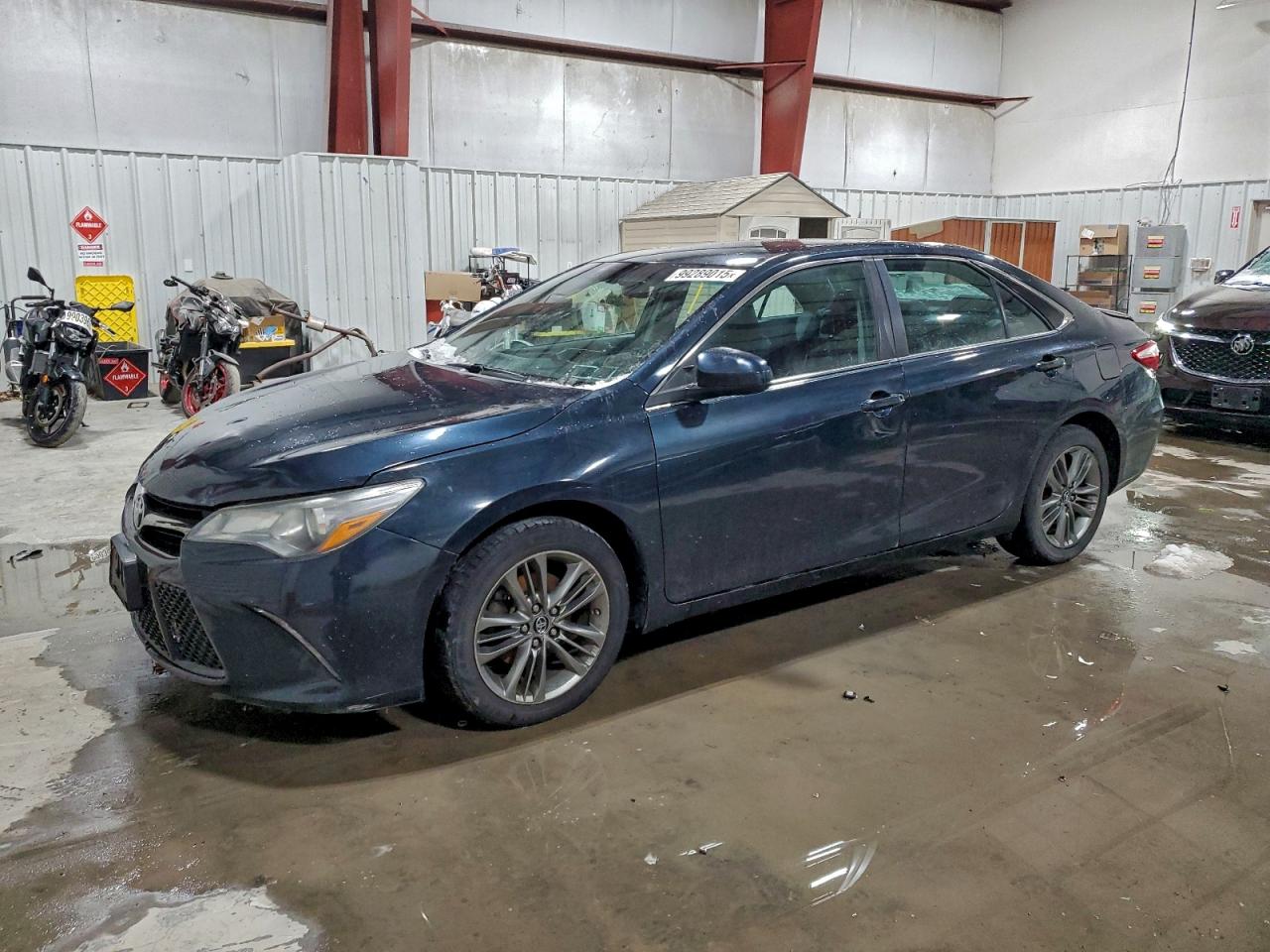 2016 TOYOTA CAMRY