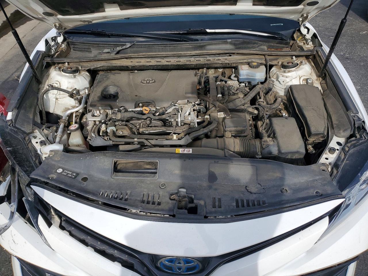 2020 TOYOTA CAMRY LE photo 11