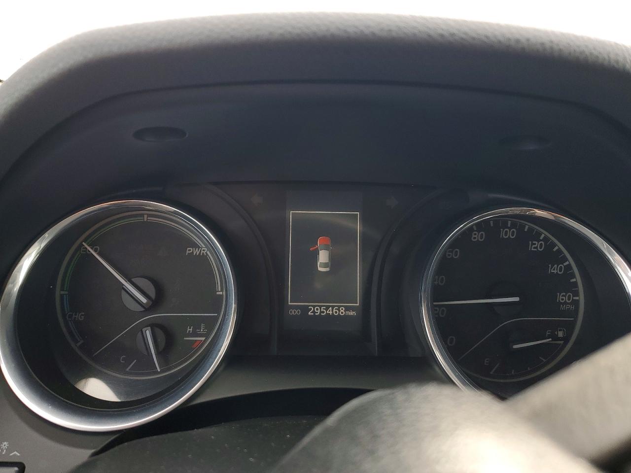2020 TOYOTA CAMRY LE photo 9