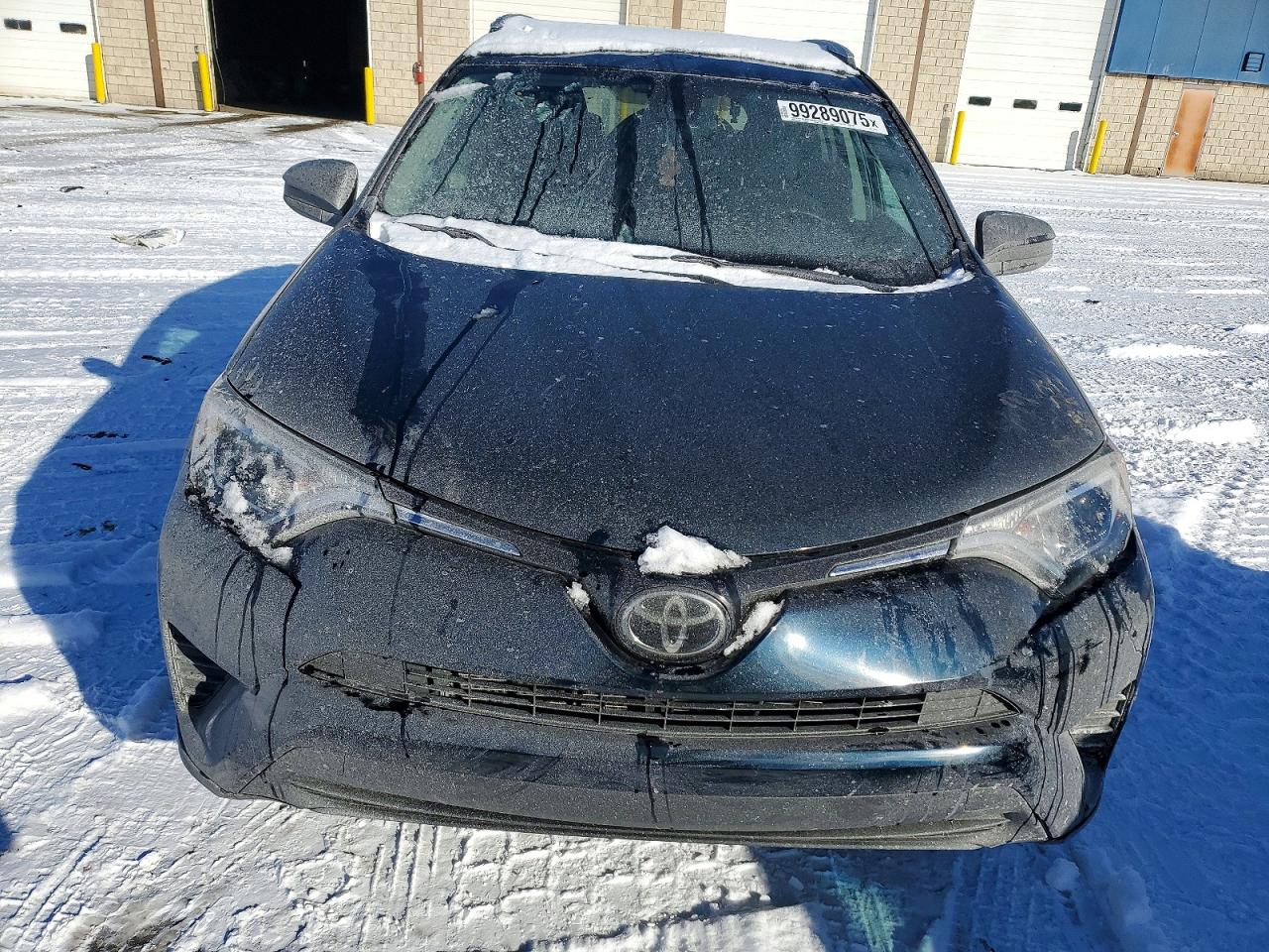 2018 TOYOTA RAV4 LE photo 5