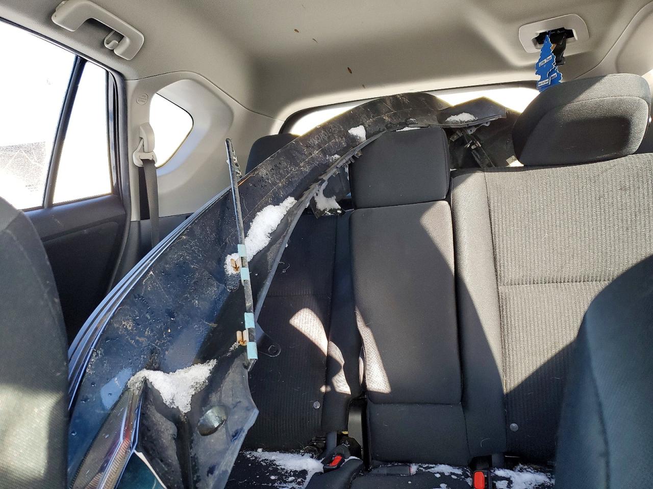 2018 TOYOTA RAV4 LE photo 10