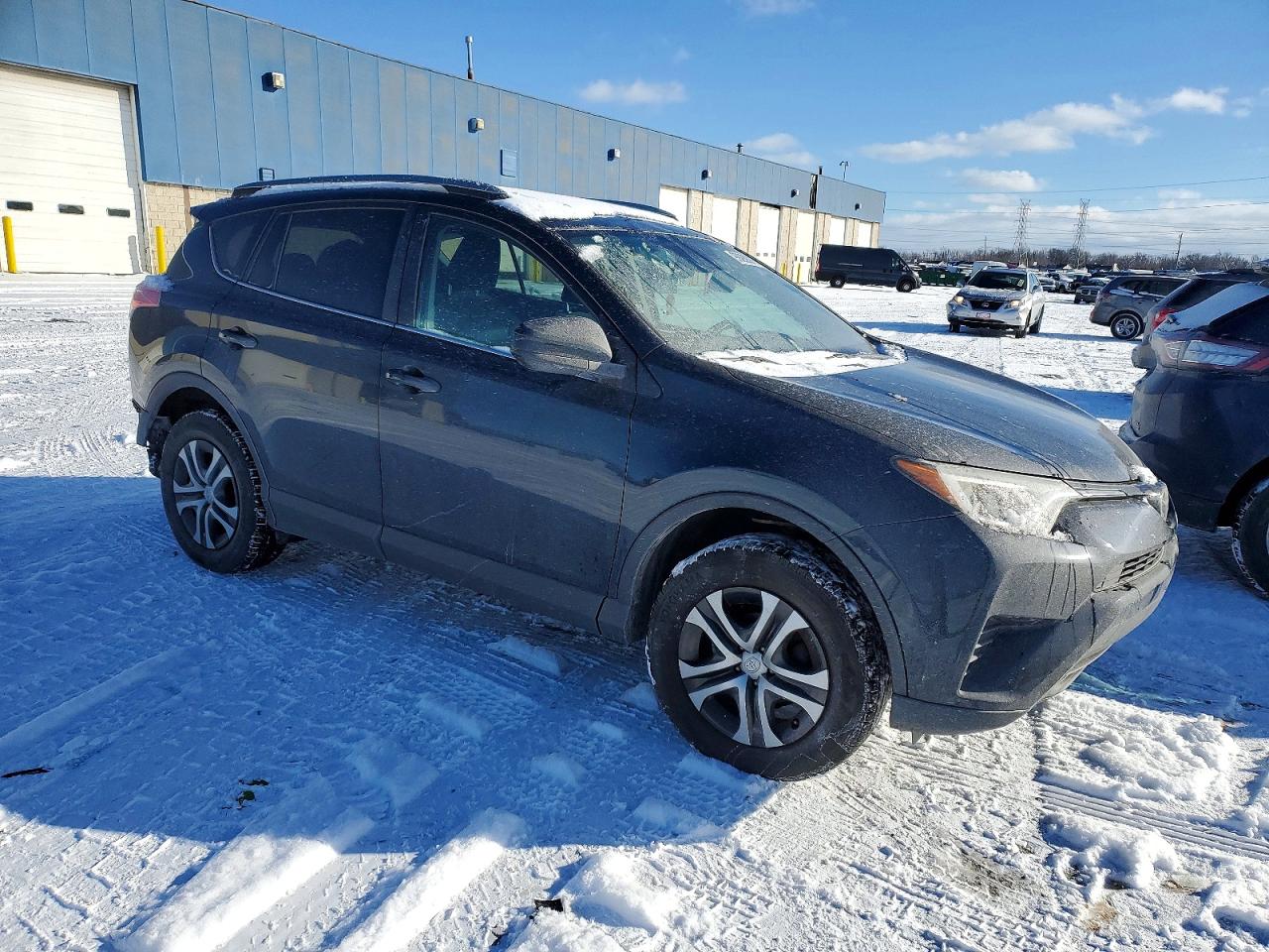 2018 TOYOTA RAV4 LE photo 4
