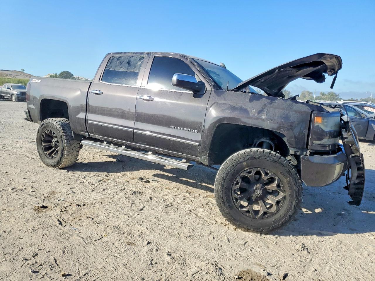 2016 CHEVROLET SILVERADO K1500 LTZ photo 4