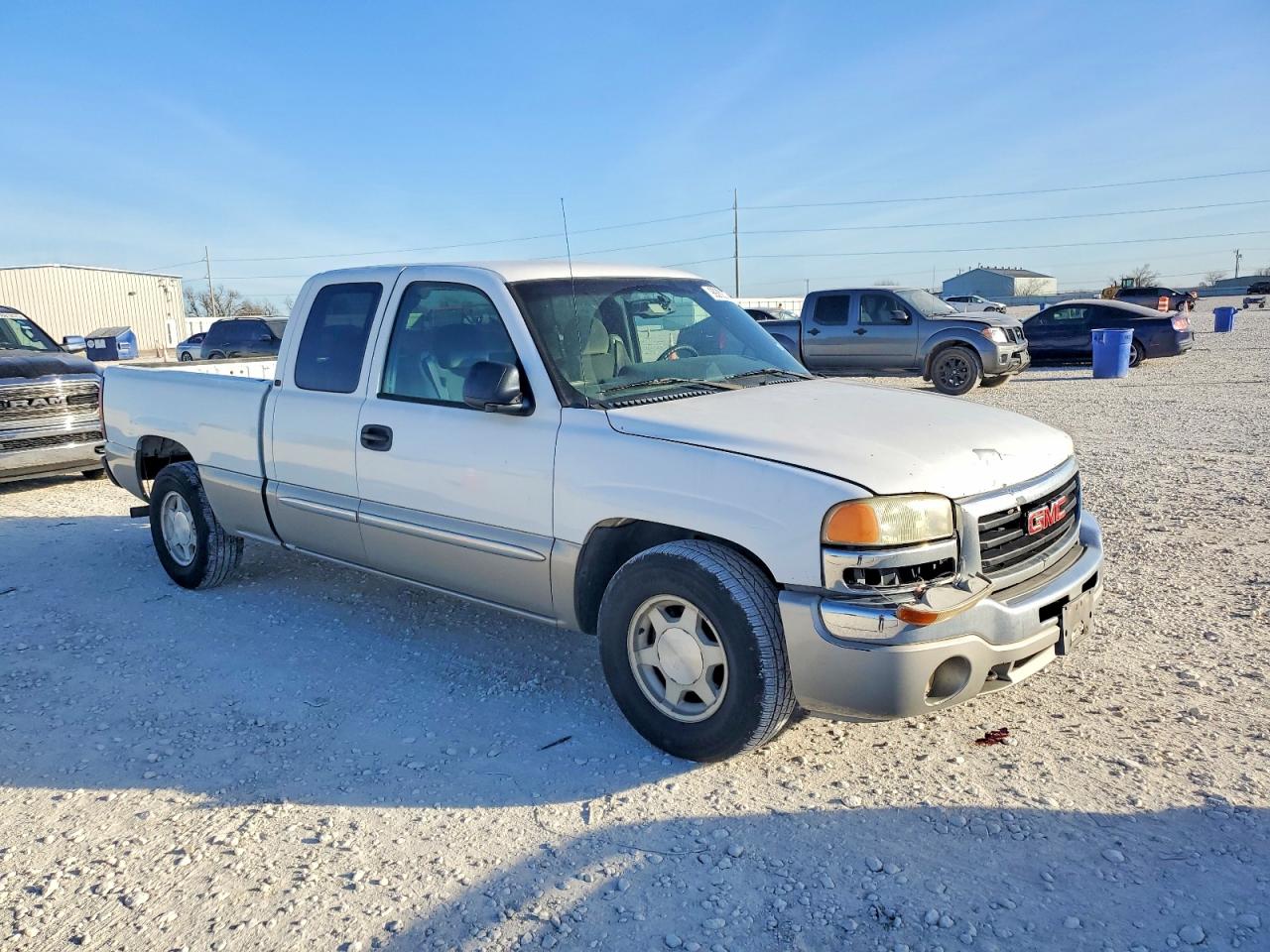 2004 GMC NEW SIERRA C1500 photo 4