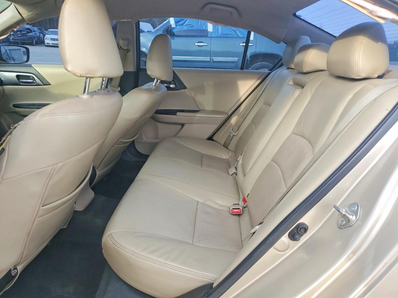2015 HONDA ACCORD LX photo 19