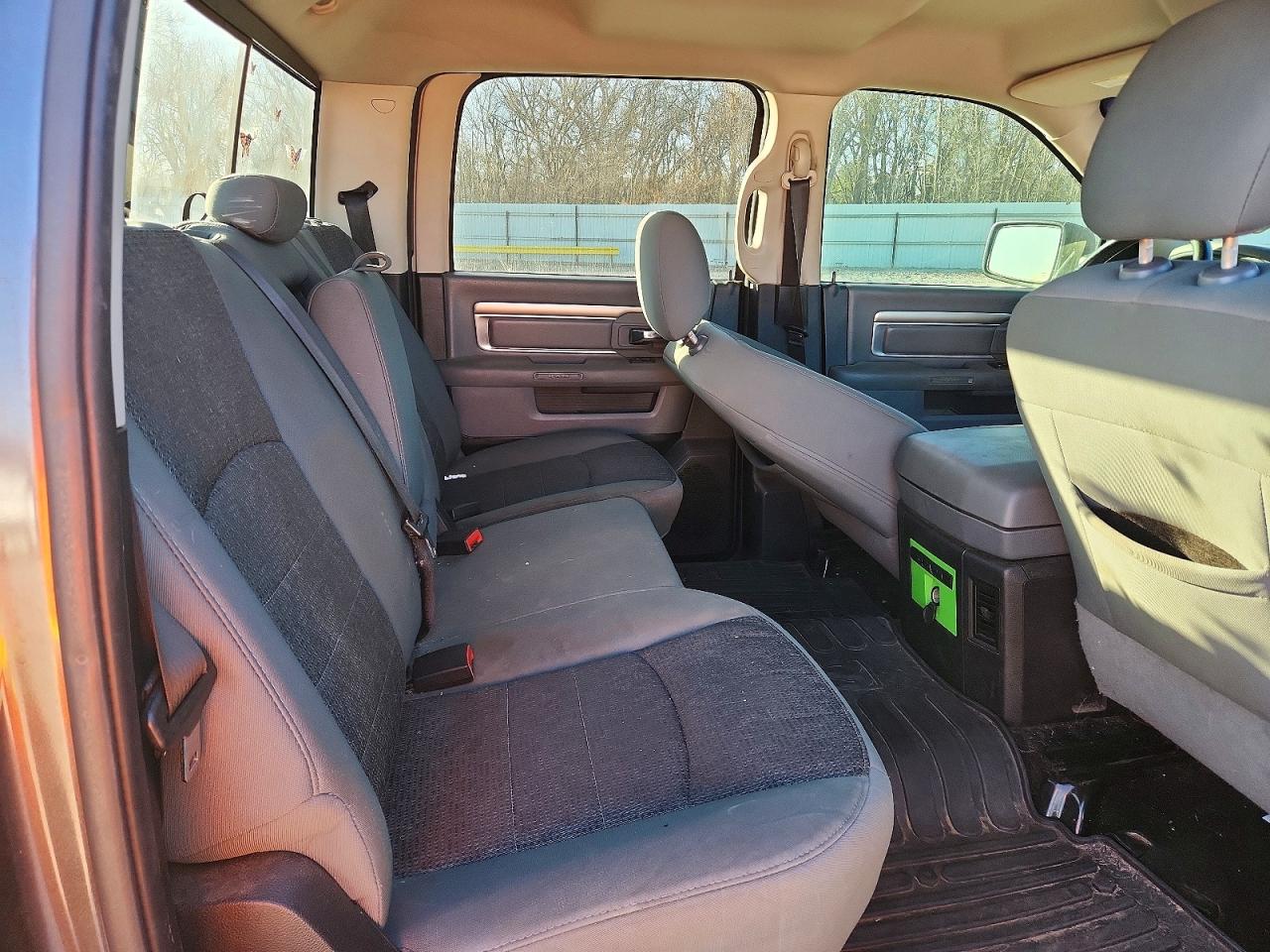 2014 RAM 1500 SLT photo 10