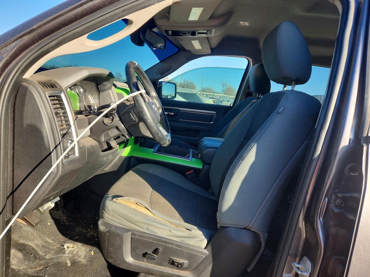2014 RAM 1500 SLT photo 7
