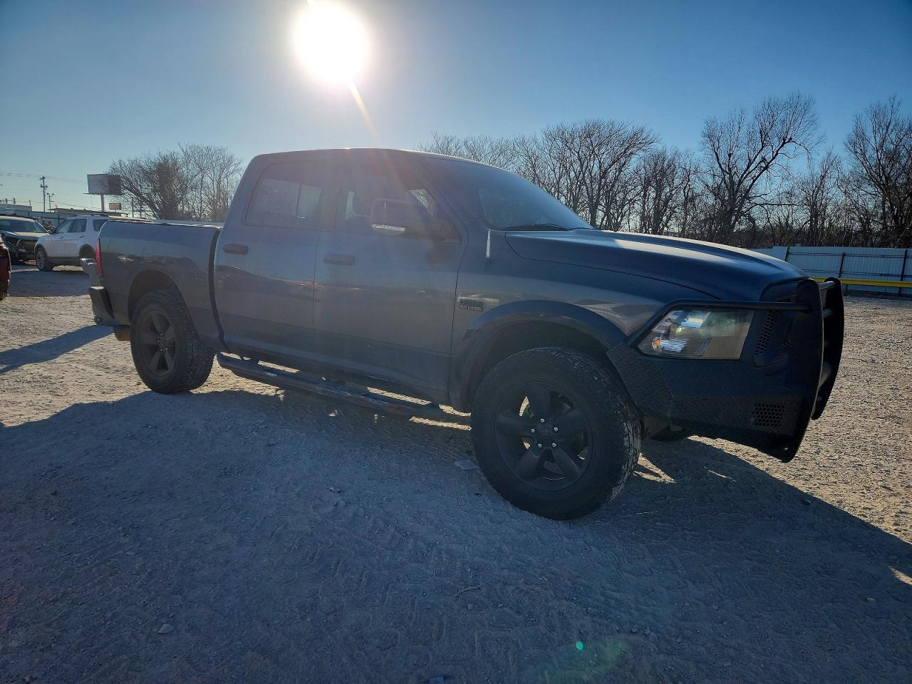 2014 RAM 1500 SLT photo 4