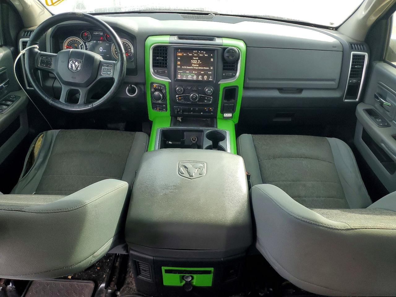 2014 RAM 1500 SLT photo 8