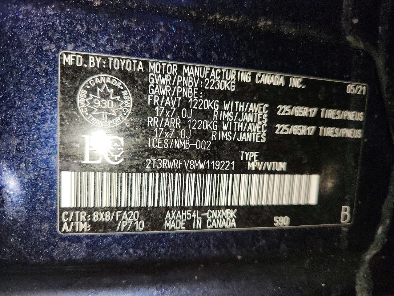 2021 TOYOTA RAV4 XLE photo 25