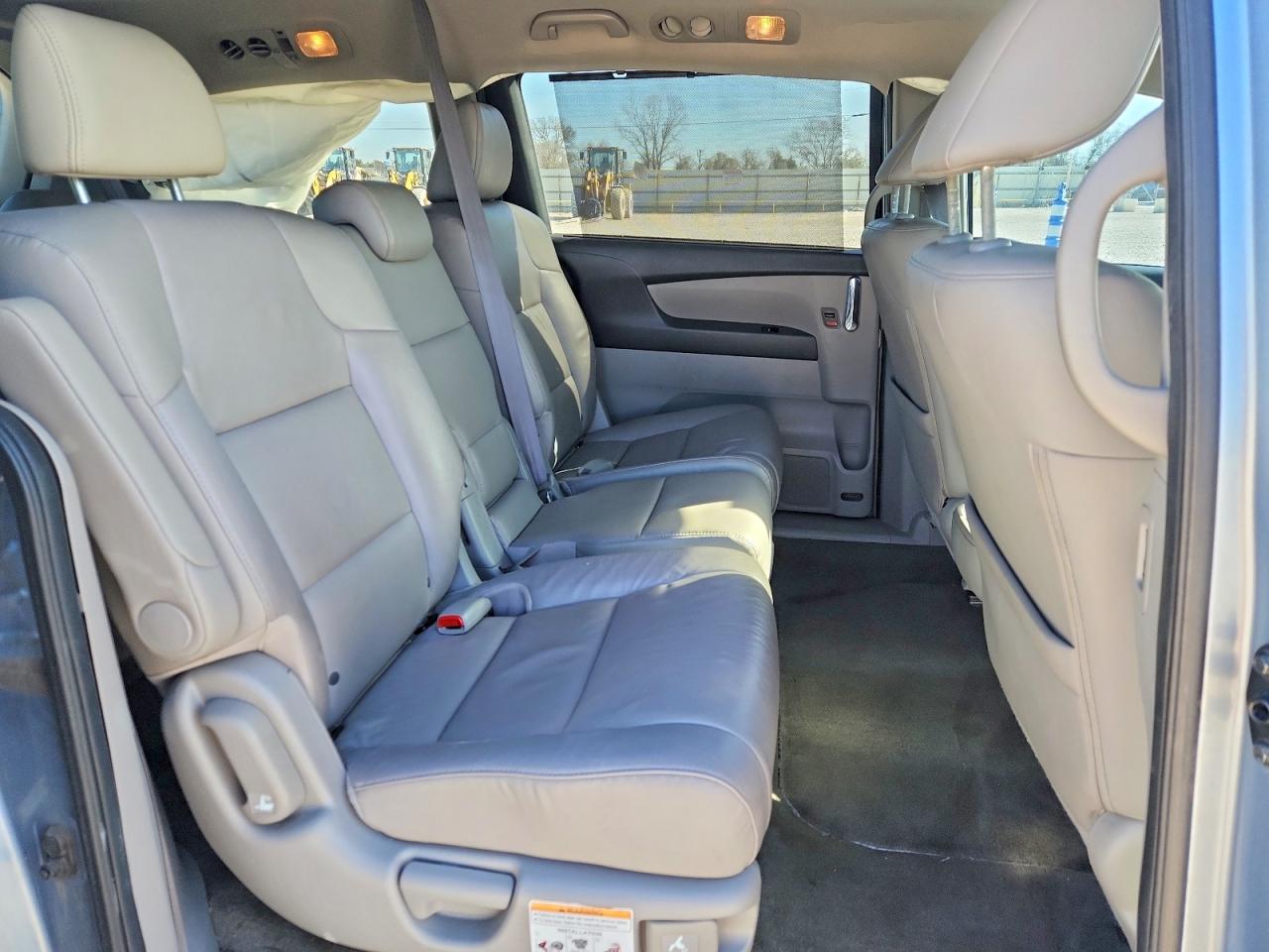 2014 HONDA ODYSSEY EXL photo 11