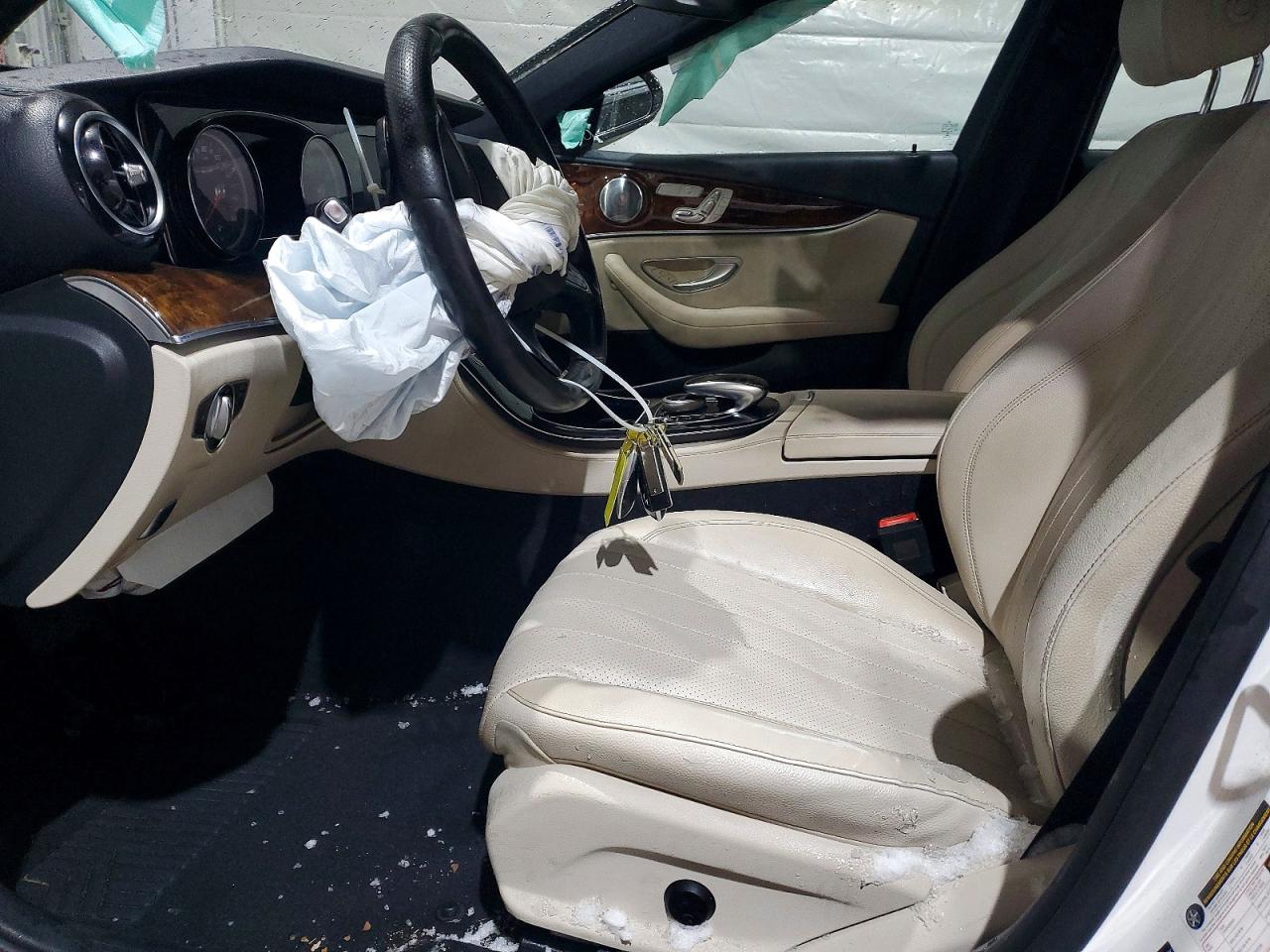 2017 MERCEDES-BENZ E 300 4MATIC photo 7