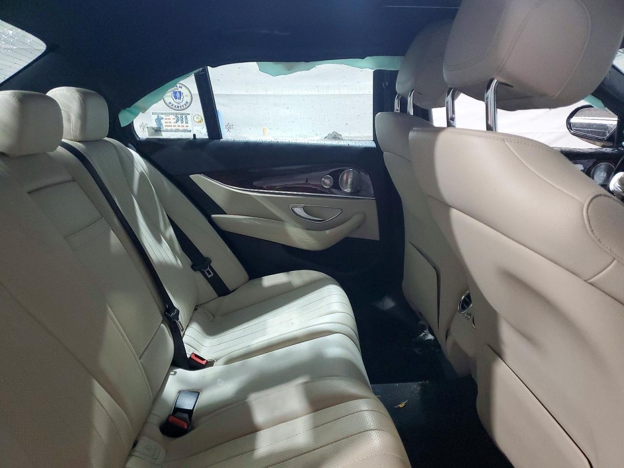 2017 MERCEDES-BENZ E 300 4MATIC photo 10
