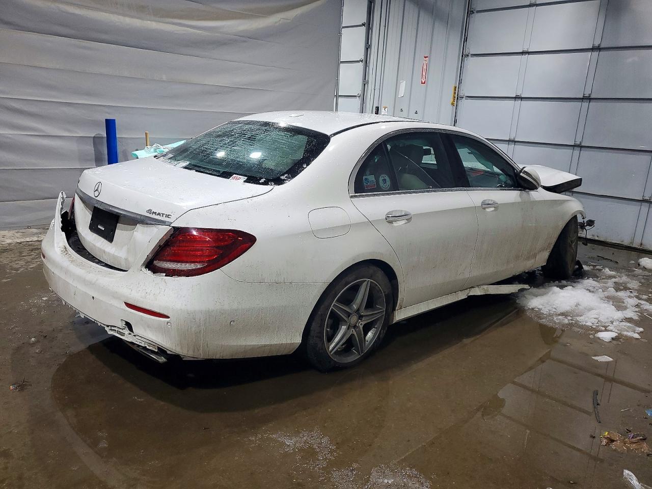 2017 MERCEDES-BENZ E 300 4MATIC photo 3