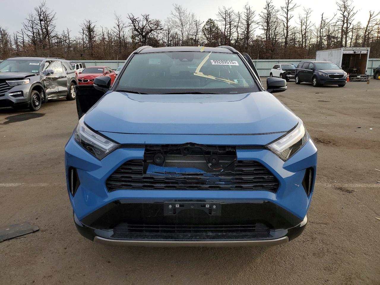 2024 TOYOTA RAV4 XSE photo 9