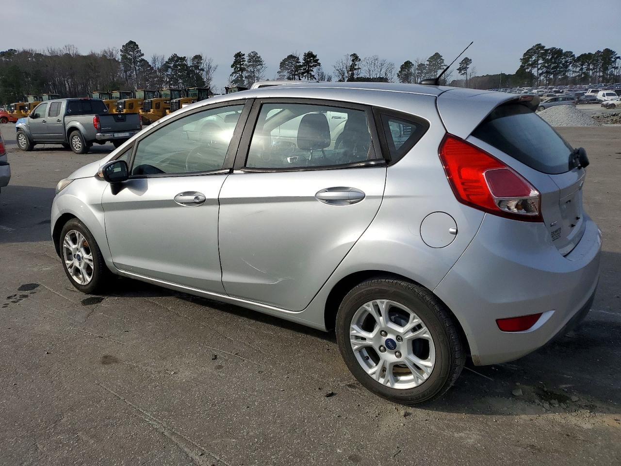 2016 FORD FIESTA SE photo 3