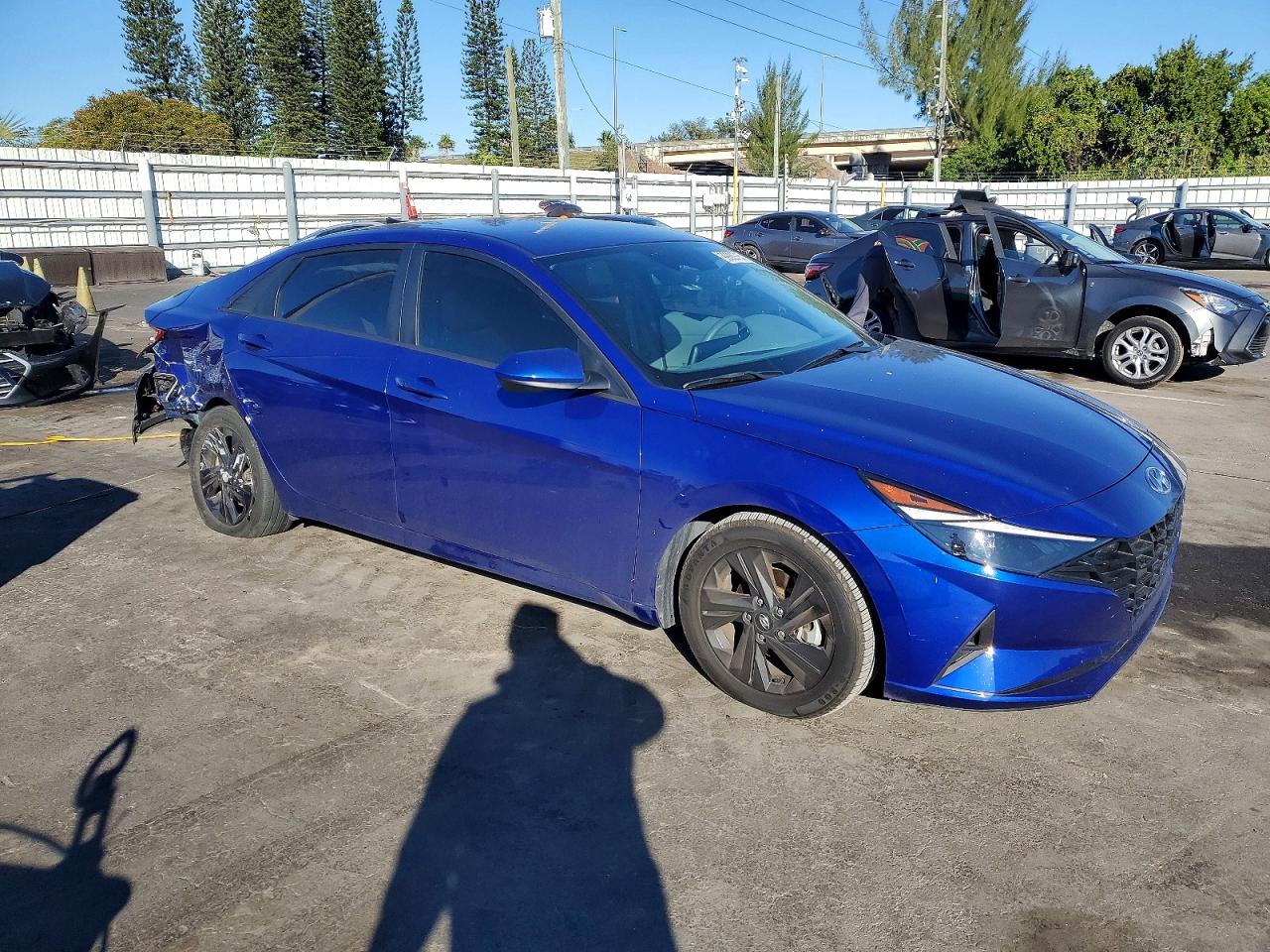 2023 HYUNDAI ELANTRA SEL photo 4