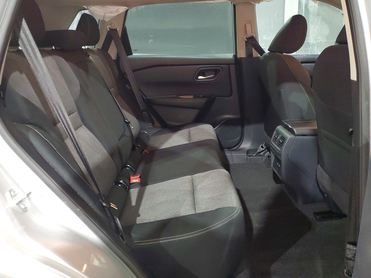 2025 NISSAN ROGUE SV photo 11