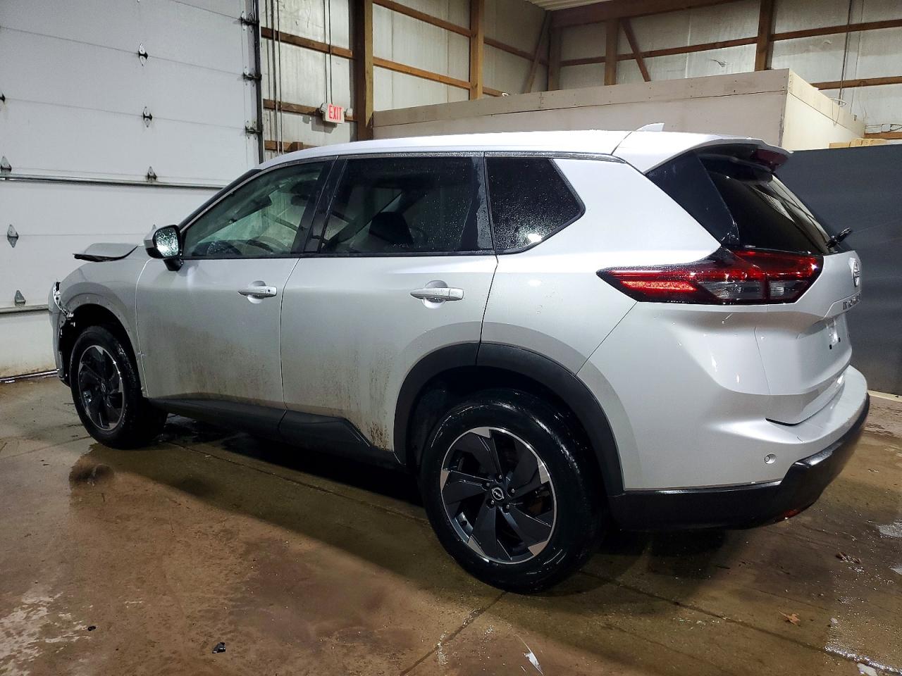 2025 NISSAN ROGUE SV photo 2