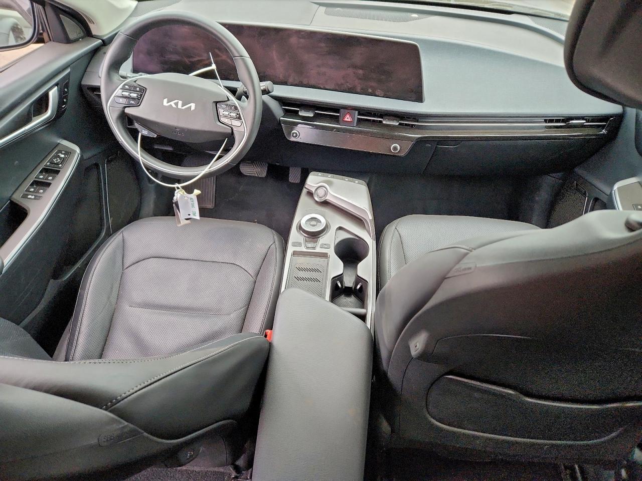 2024 KIA EV6 LIGHT photo 8