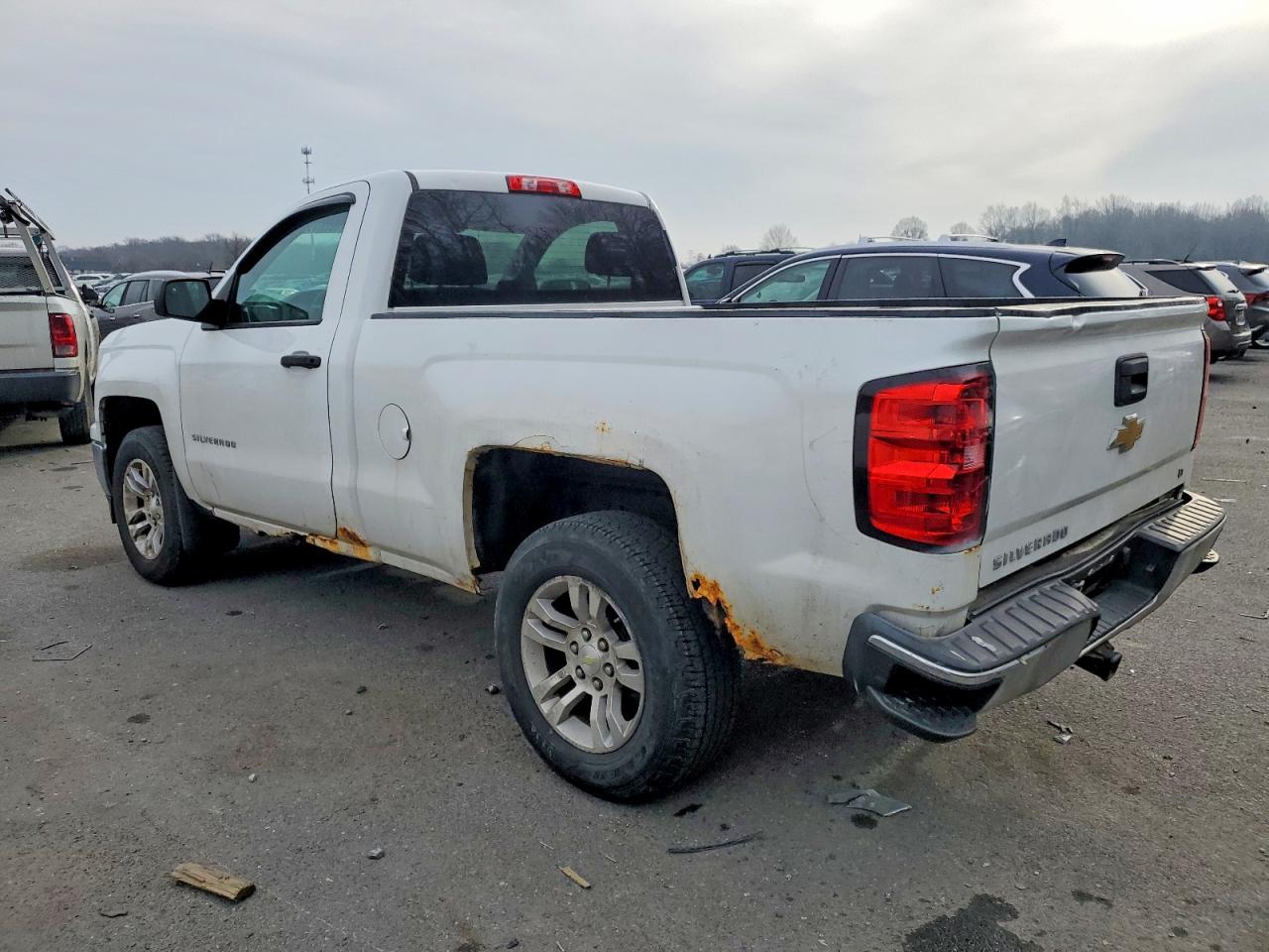 2014 CHEVROLET SILVERADO K1500 LT photo 2