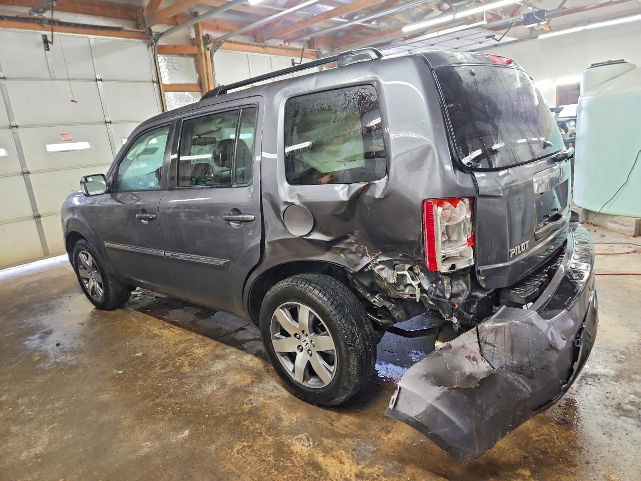 2015 HONDA PILOT TOURING photo 2