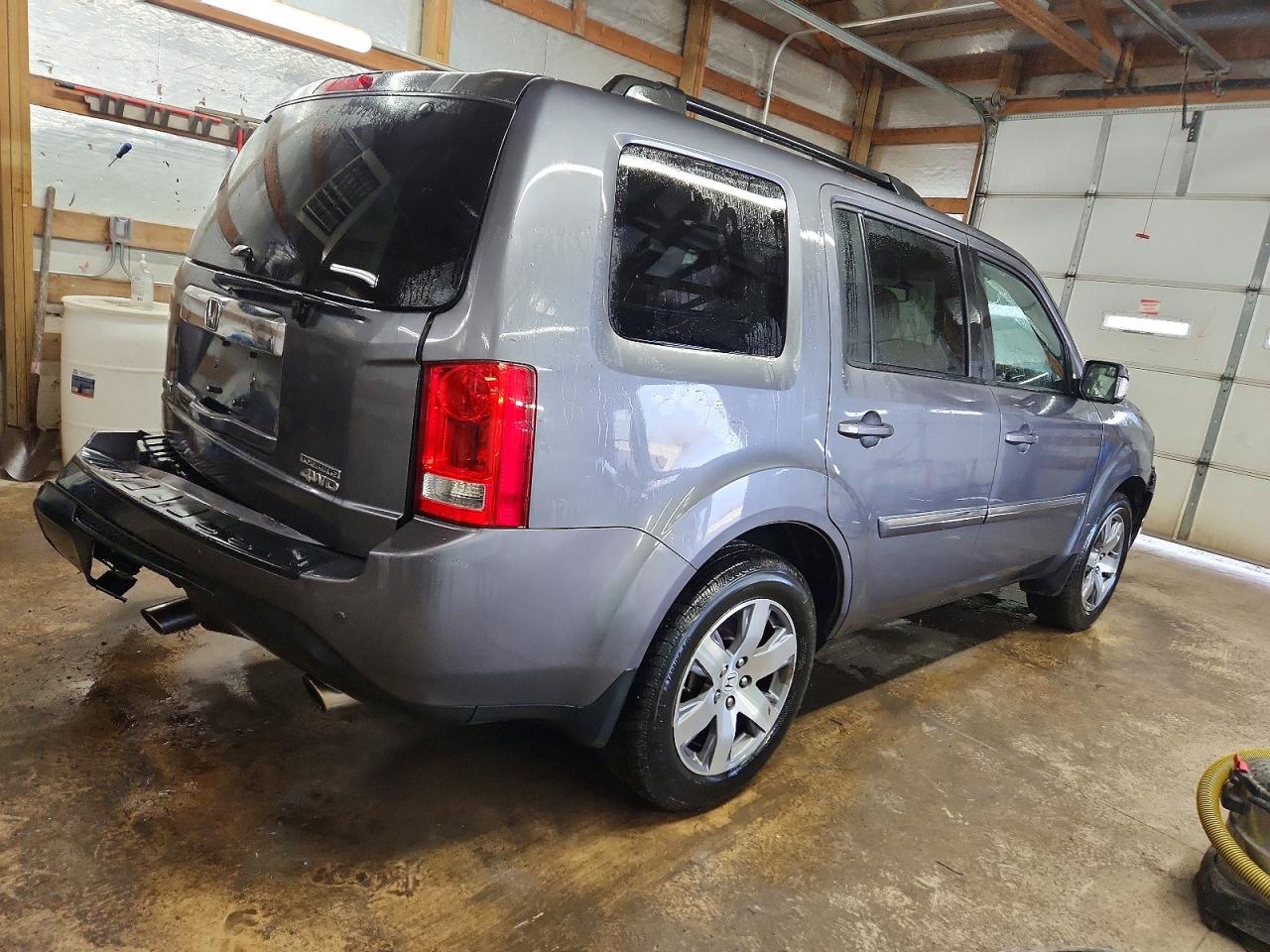2015 HONDA PILOT TOURING photo 3