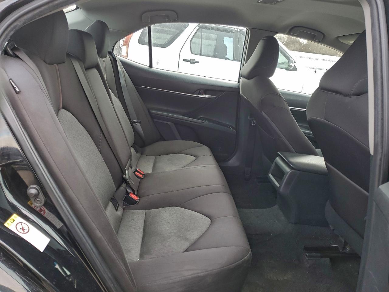 2019 TOYOTA CAMRY L photo 10