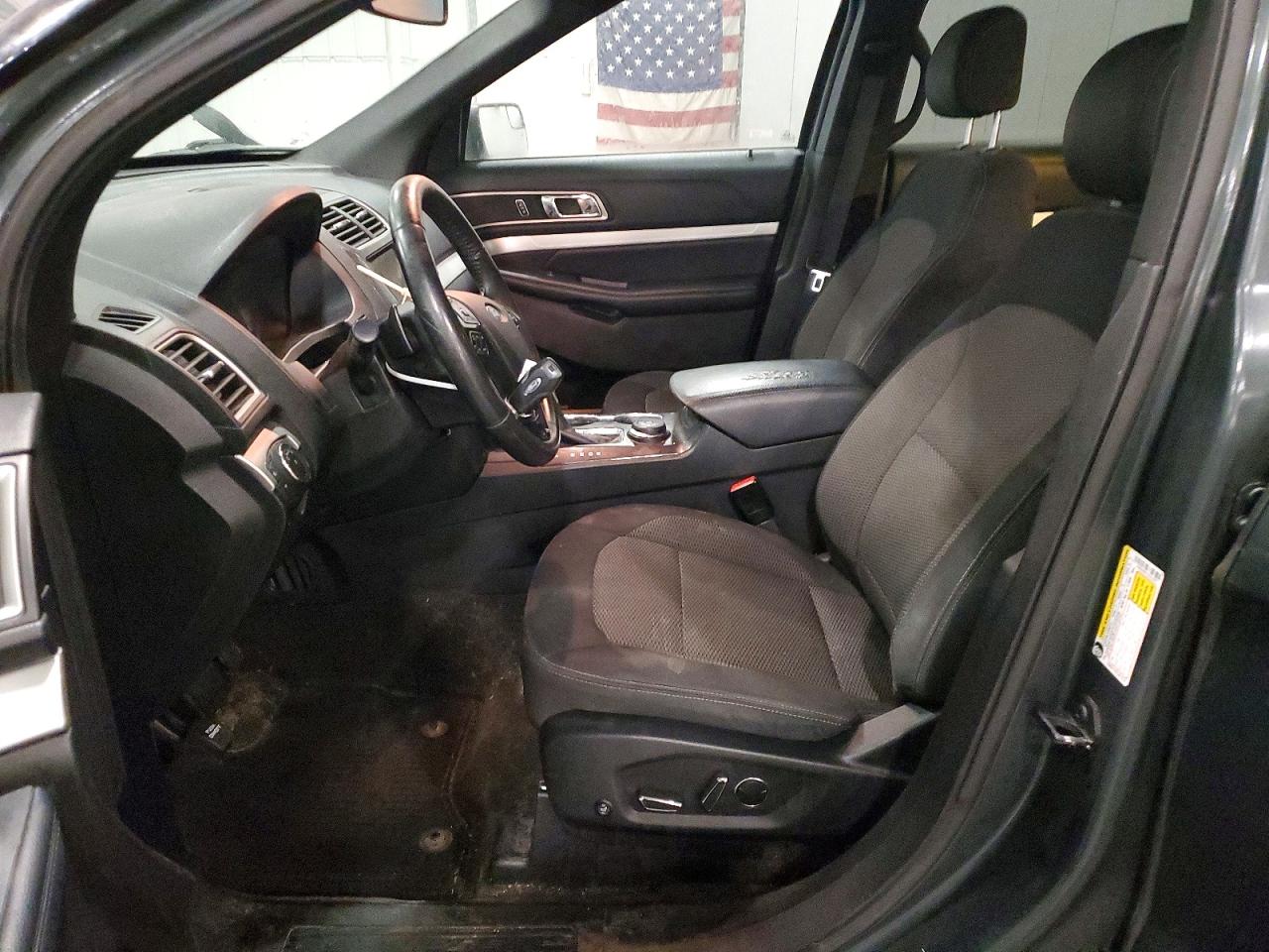 2016 FORD EXPLORER XLT photo 7
