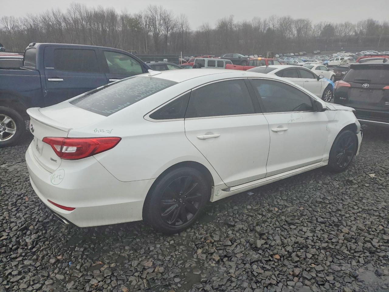 2015 HYUNDAI SONATA SPORT photo 3