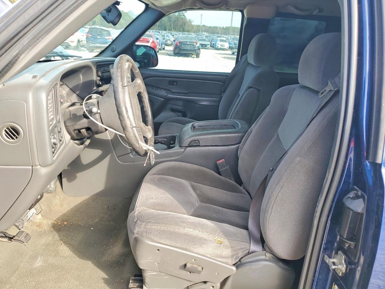 2004 GMC NEW SIERRA C1500 photo 7