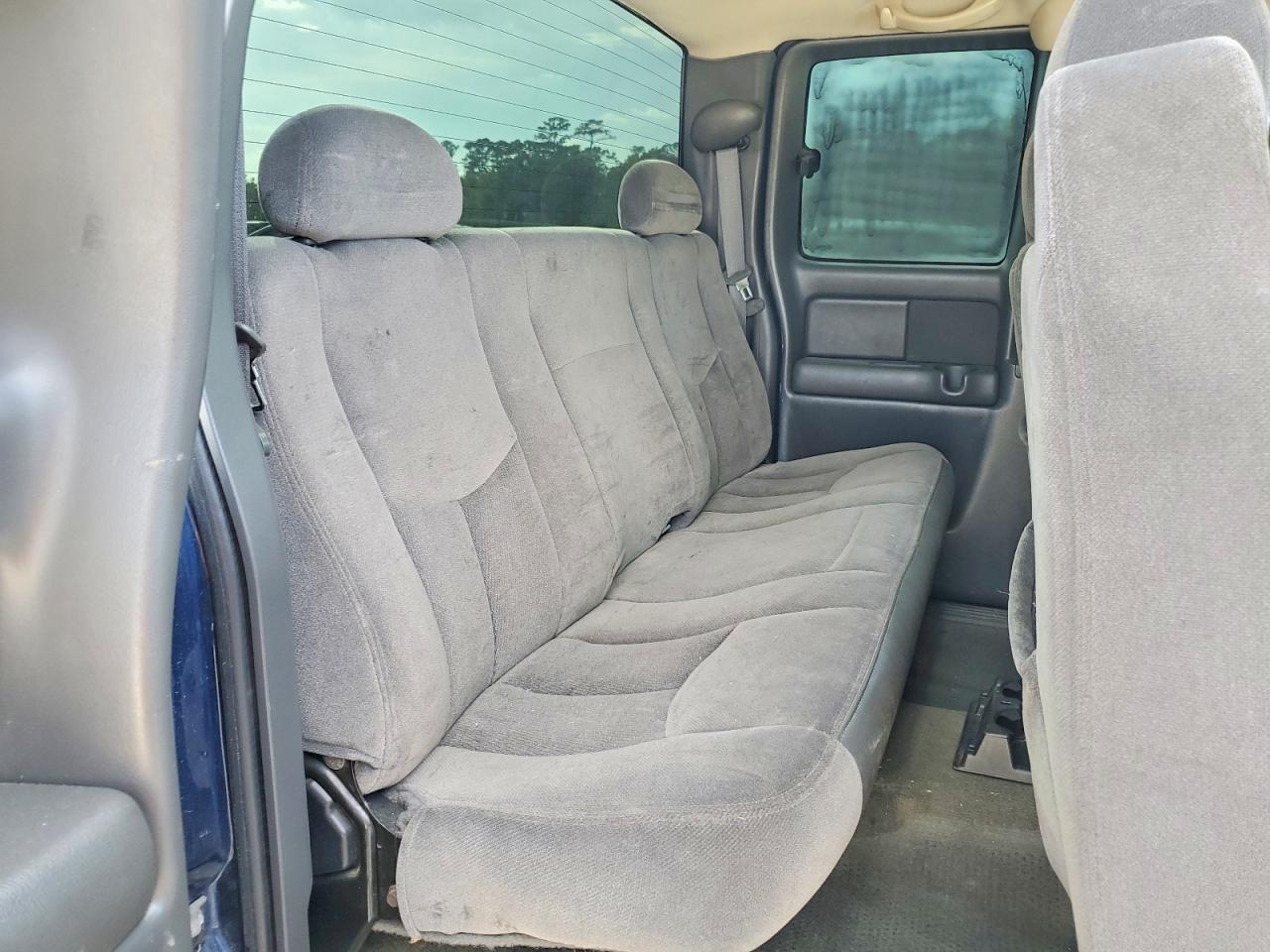 2004 GMC NEW SIERRA C1500 photo 10