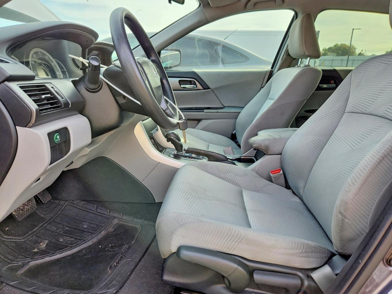 2014 HONDA ACCORD LX photo 13