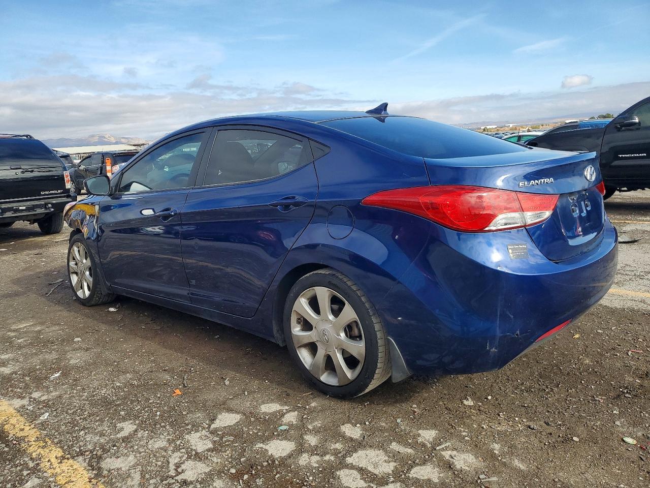 2013 HYUNDAI ELANTRA LIMITED photo 2