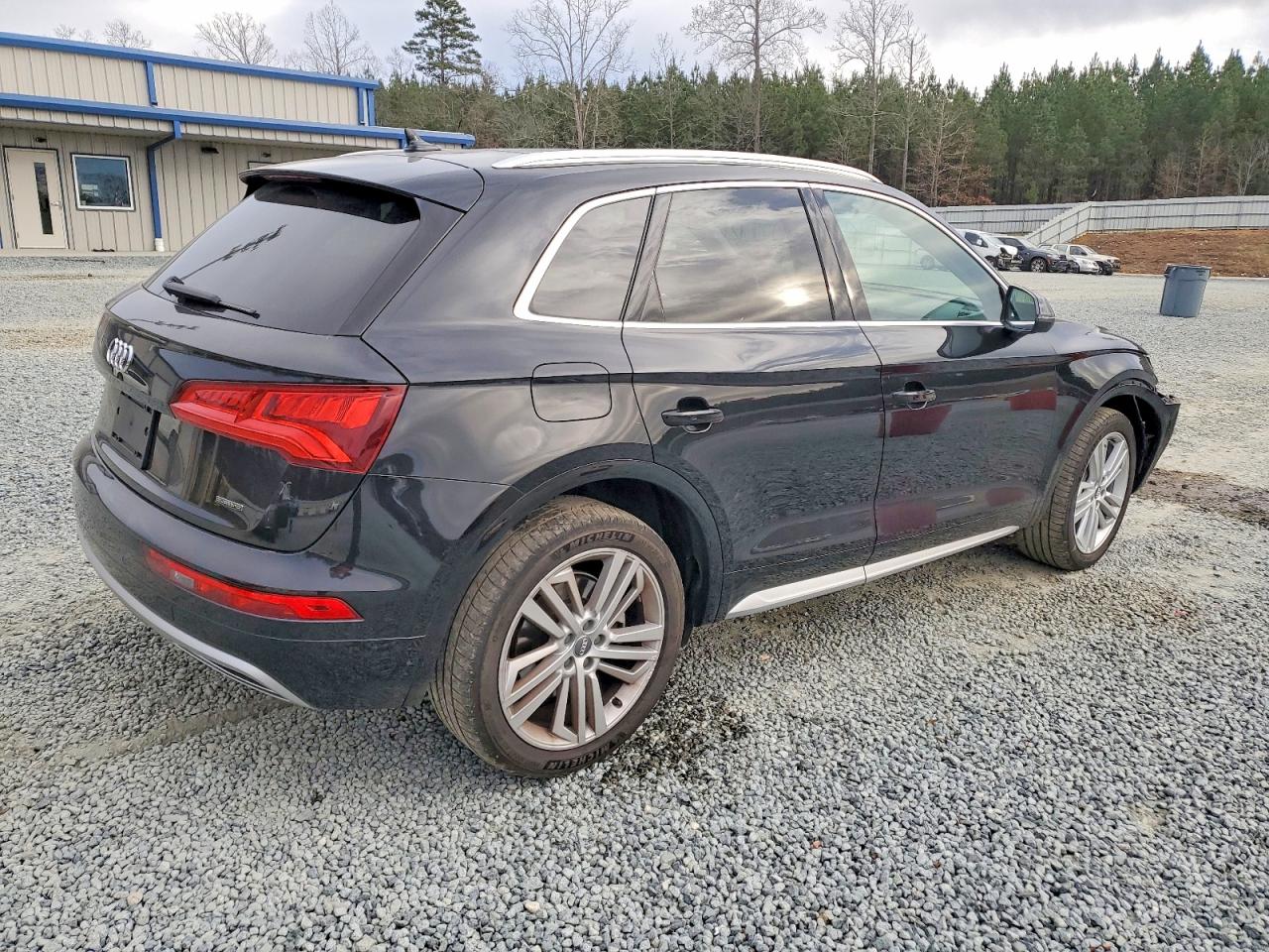 2019 AUDI Q5 PREMIUM PLUS photo 3