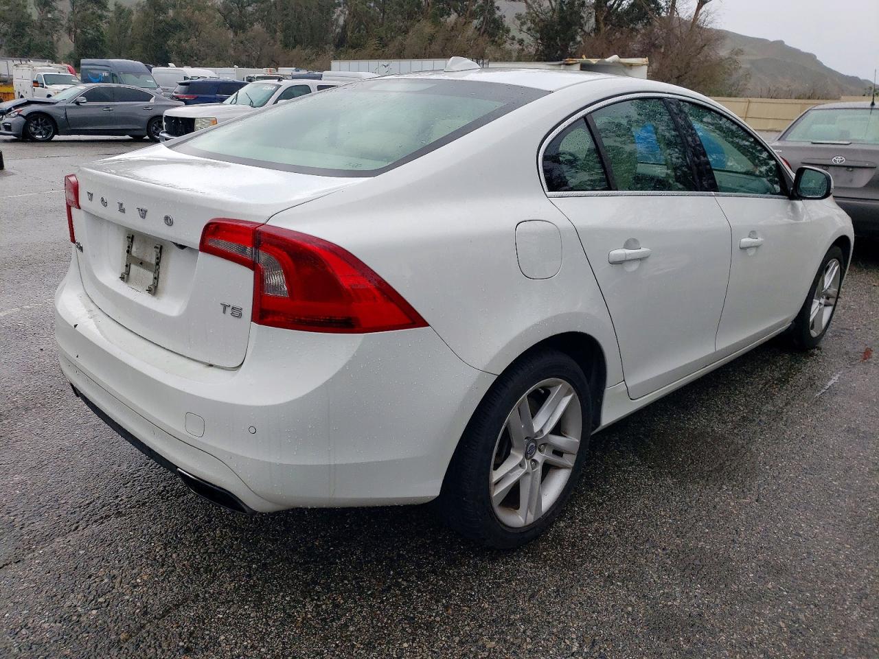 2014 VOLVO S60 T5 photo 3