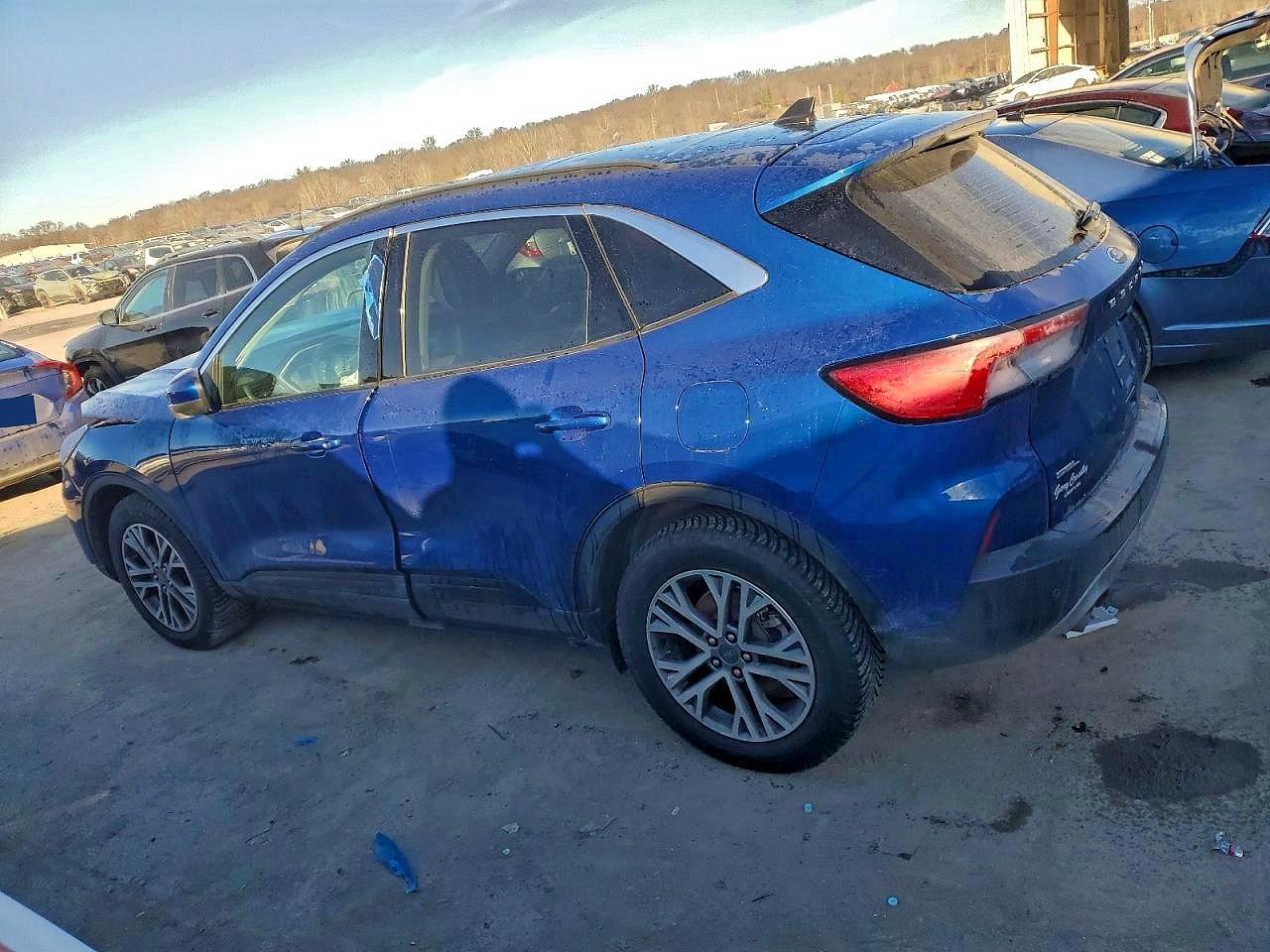 2022 FORD ESCAPE SEL photo 3
