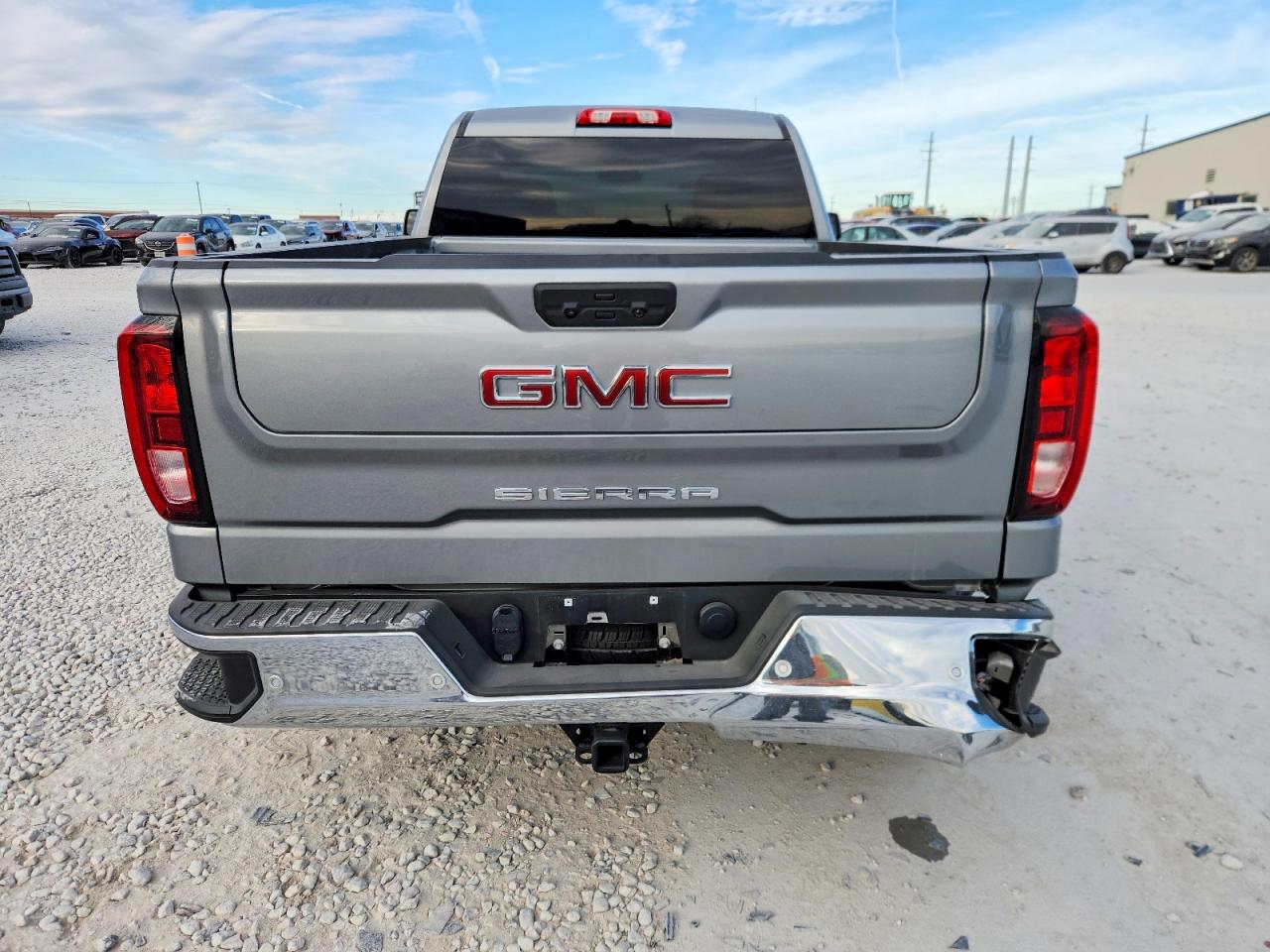 2025 GMC SIERRA K1500 photo 6