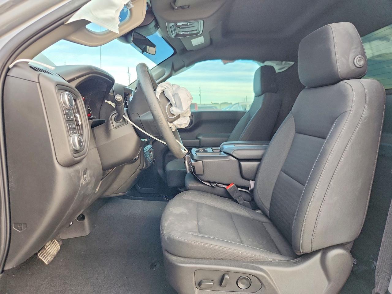 2025 GMC SIERRA K1500 photo 7